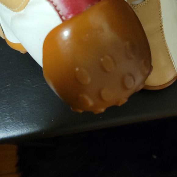 Shoes - Picture 2 of 6